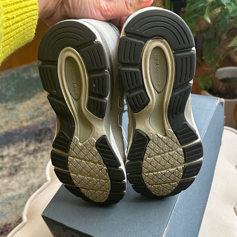 New Balance Kids' Light Gray Sneakers - Picture 5 of 5